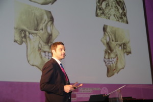 Conferencia del Dr. Brunsó en el IV Simposio Internacional de Ortodoncia